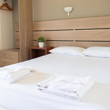 Tota Marinou Hotel Agioi Apostoloi  ภายนอก รูปภาพ