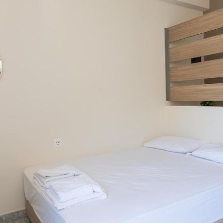 Tota Marinou Hotel Agioi Apostoloi  ภายนอก รูปภาพ