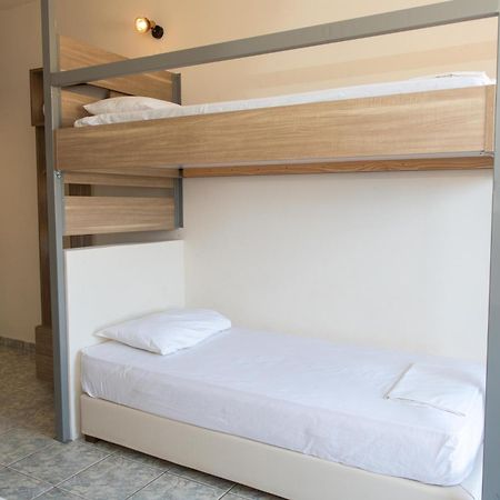 Tota Marinou Hotel Agioi Apostoloi  ภายนอก รูปภาพ